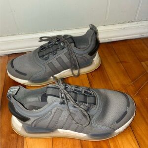 Adidas Womens 7 1/2 NMD_R1 V3 Grey White Athletic Casual Shoes Sneakers GY9283